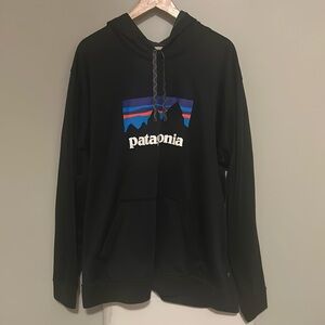 Patagonia xxl Worn Wear Pullover Hoody. Excellent condition.